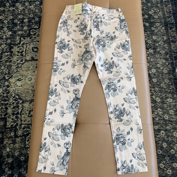 The Limited - 678 Skinny‎ Jeans - Floral - Picture 2 of 5